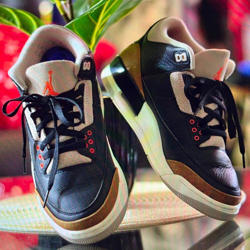 Men's Air Jordan 3 Retro Desert Elephant  (SIZE 9.5) Like New!!!
